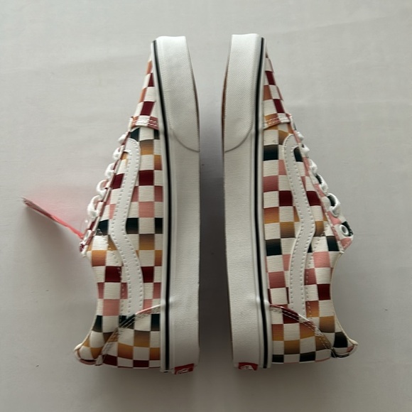 (NWT) Vans Ward Women’s Checkered Shoe - Picture 13 of 16